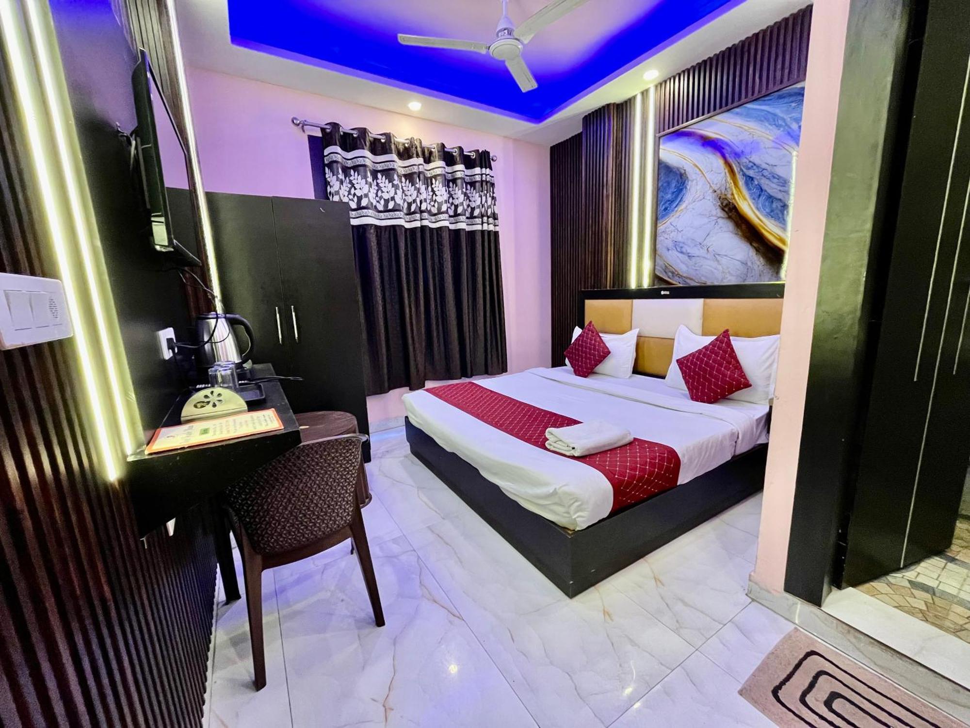 Jupiter Plaza Delhi Airport Hotell New Delhi Eksteriør bilde