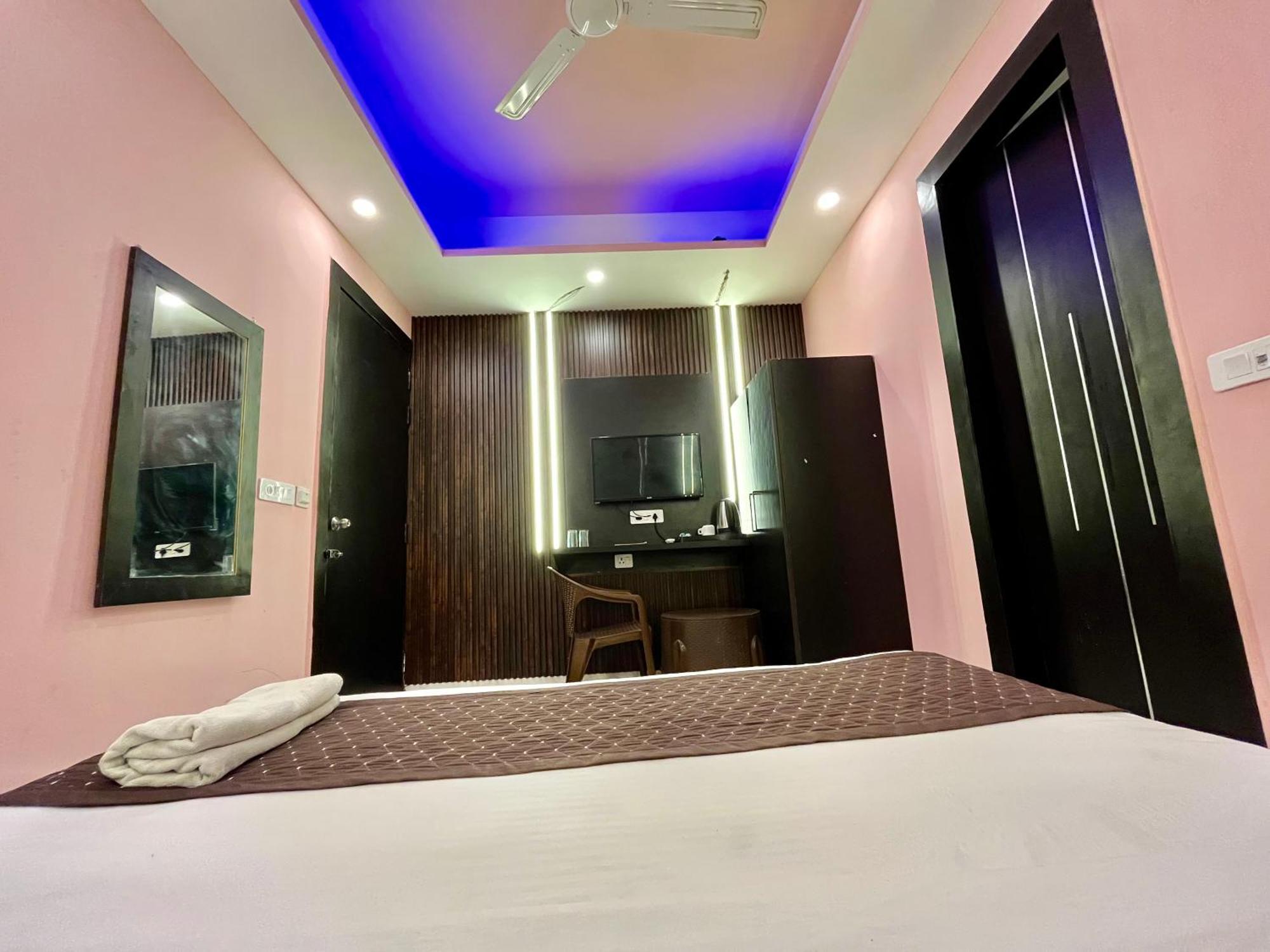 Jupiter Plaza Delhi Airport Hotell New Delhi Eksteriør bilde