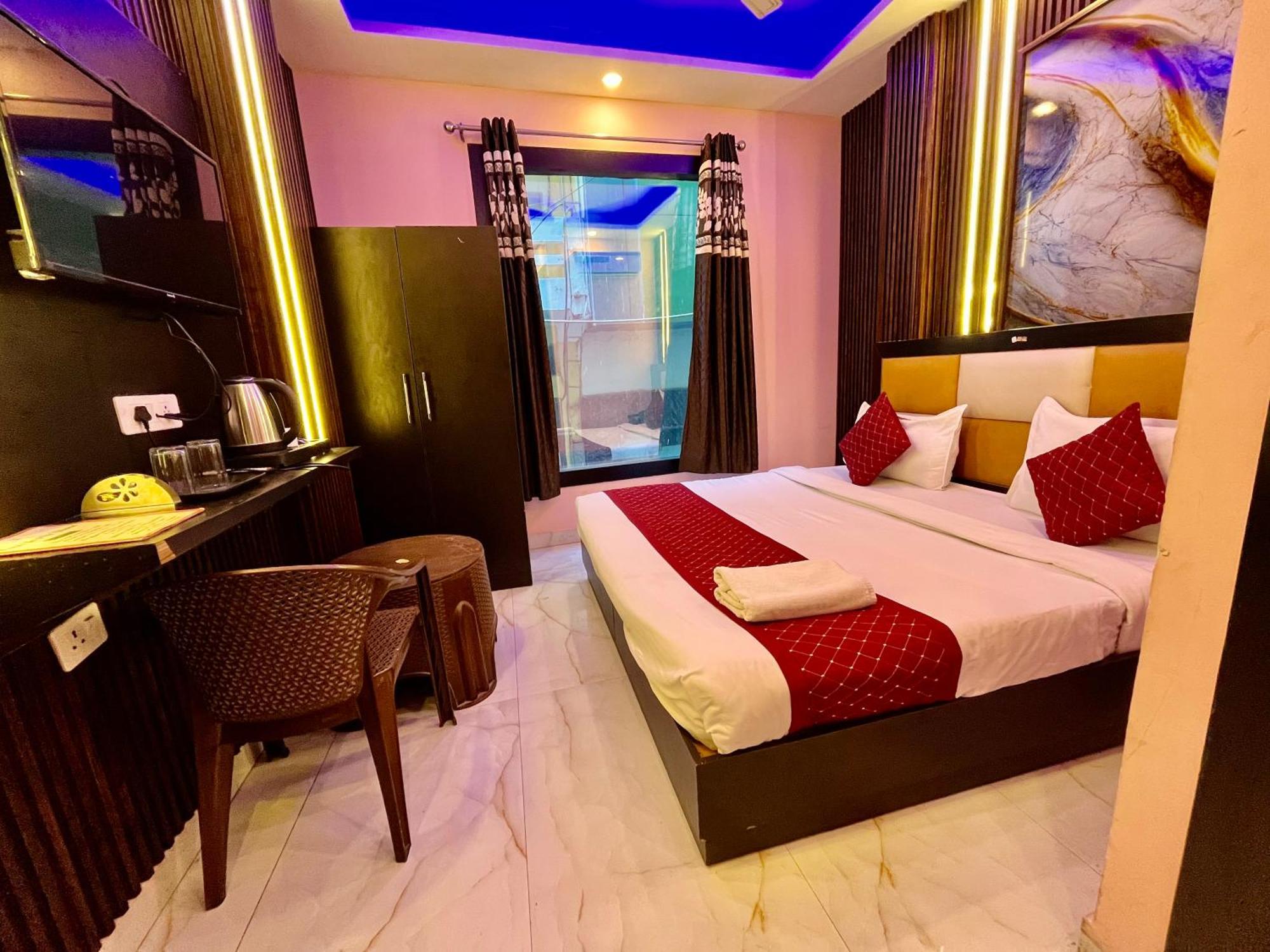 Jupiter Plaza Delhi Airport Hotell New Delhi Eksteriør bilde