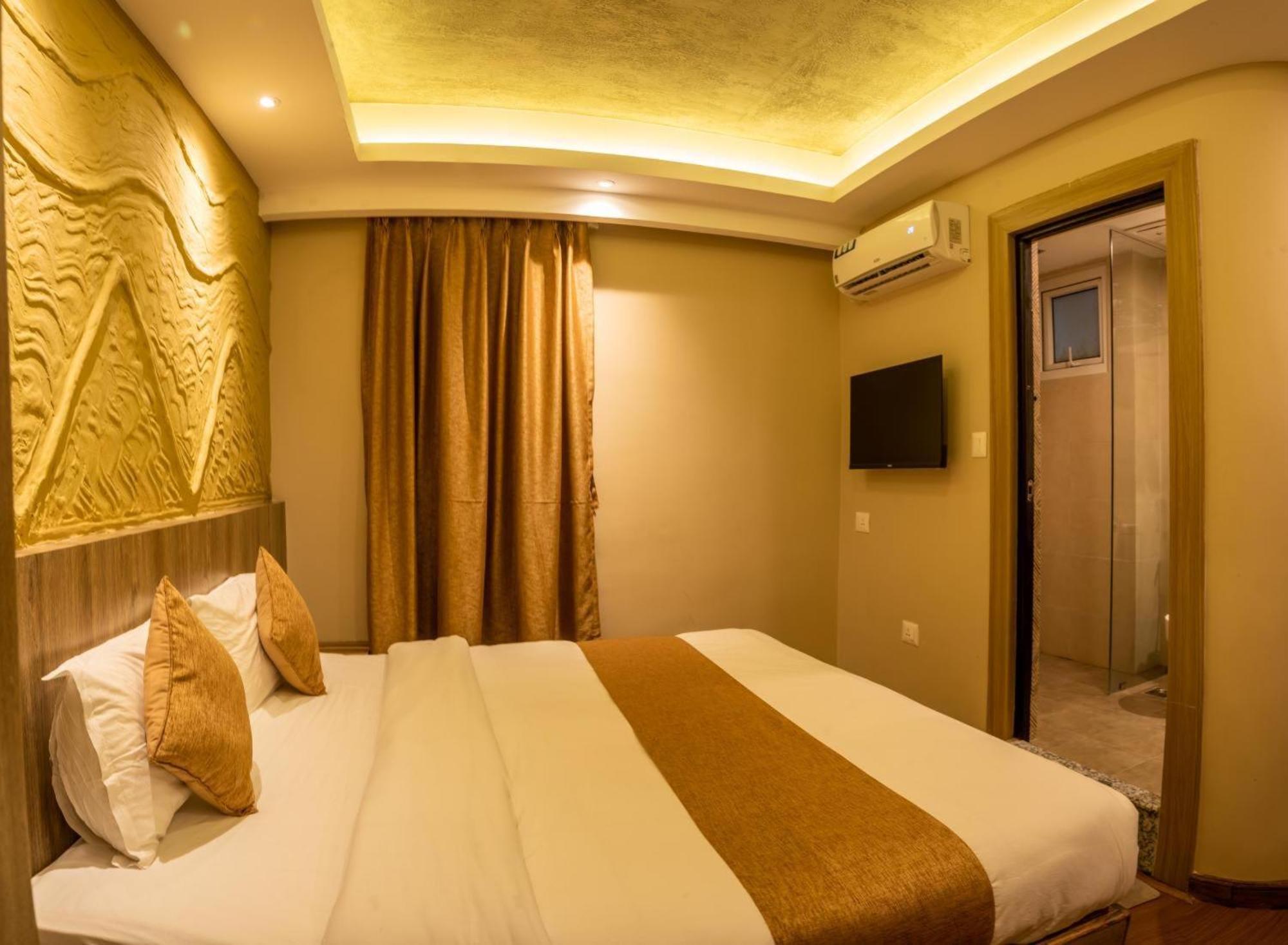 Jupiter Plaza Delhi Airport Hotell New Delhi Eksteriør bilde
